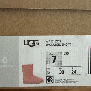 UGG Classic Short II Boots in Soft Pink